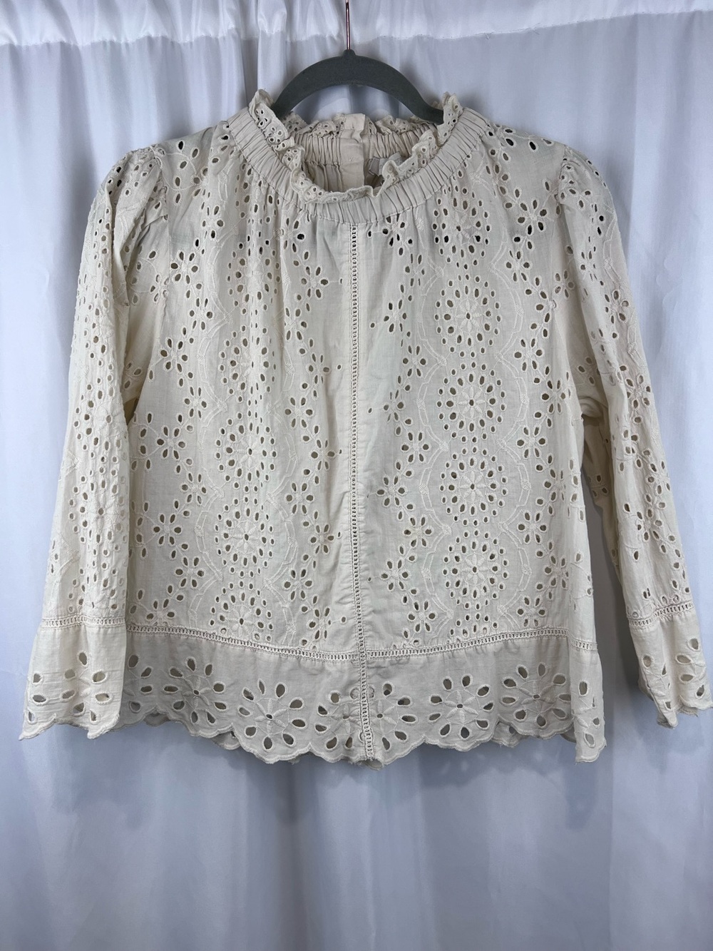 Jennifer And Grace Cream Eyelet Blouse Size Medium - Picture 2 of 12
